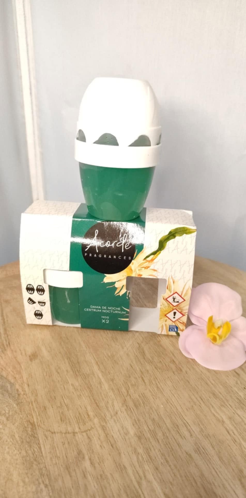 DÉSODORISANT D'AIR EN GEL  : dame de nuit (parfumé fleurie)